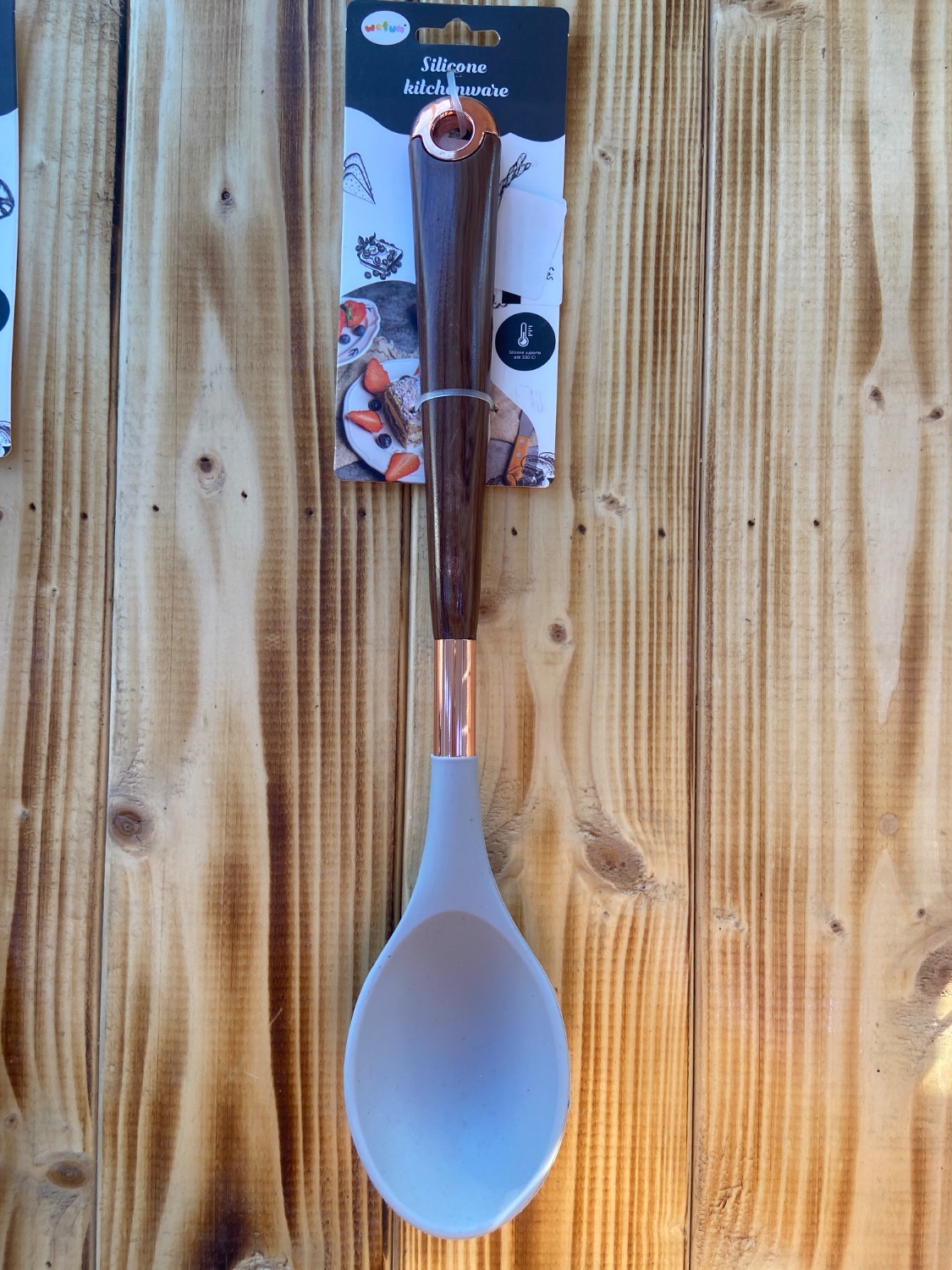 کفگیر ملاقه خاکستری دسته چوبی