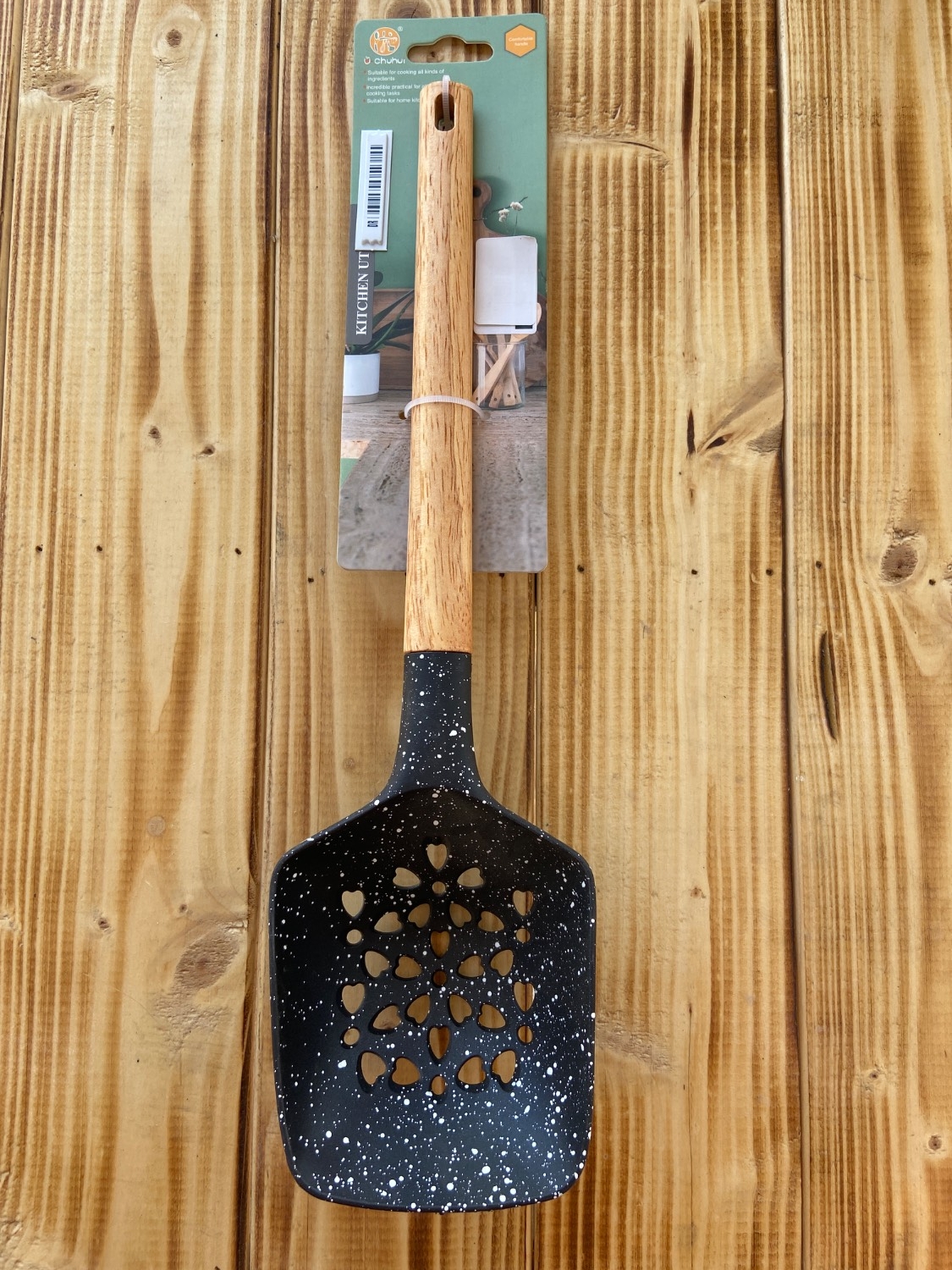 کفگیر سوراخ دار یا آبکش دسته چوبی