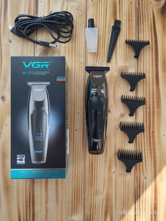 ماشین اصلاح وی جی آر VGR مدل V-070
